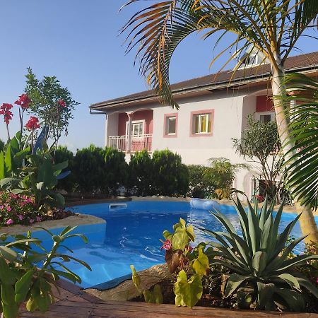 Yaoundé Residence Jardin Tropical מראה חיצוני תמונה