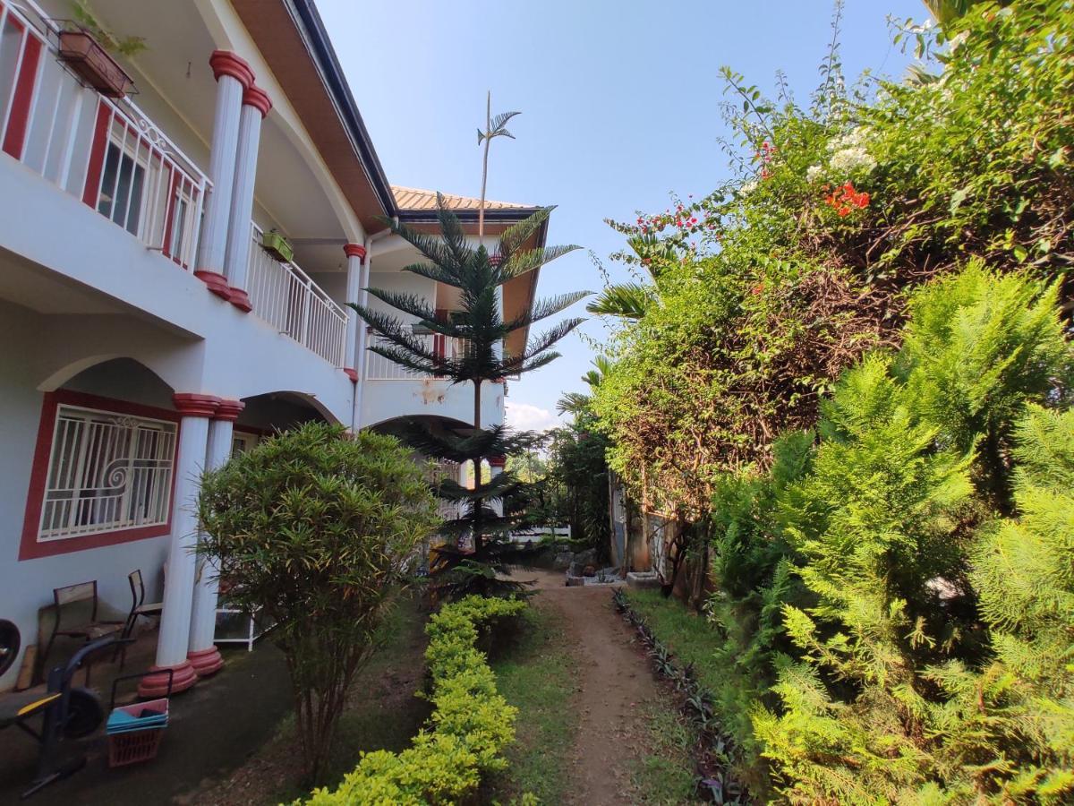 Yaoundé Residence Jardin Tropical מראה חיצוני תמונה