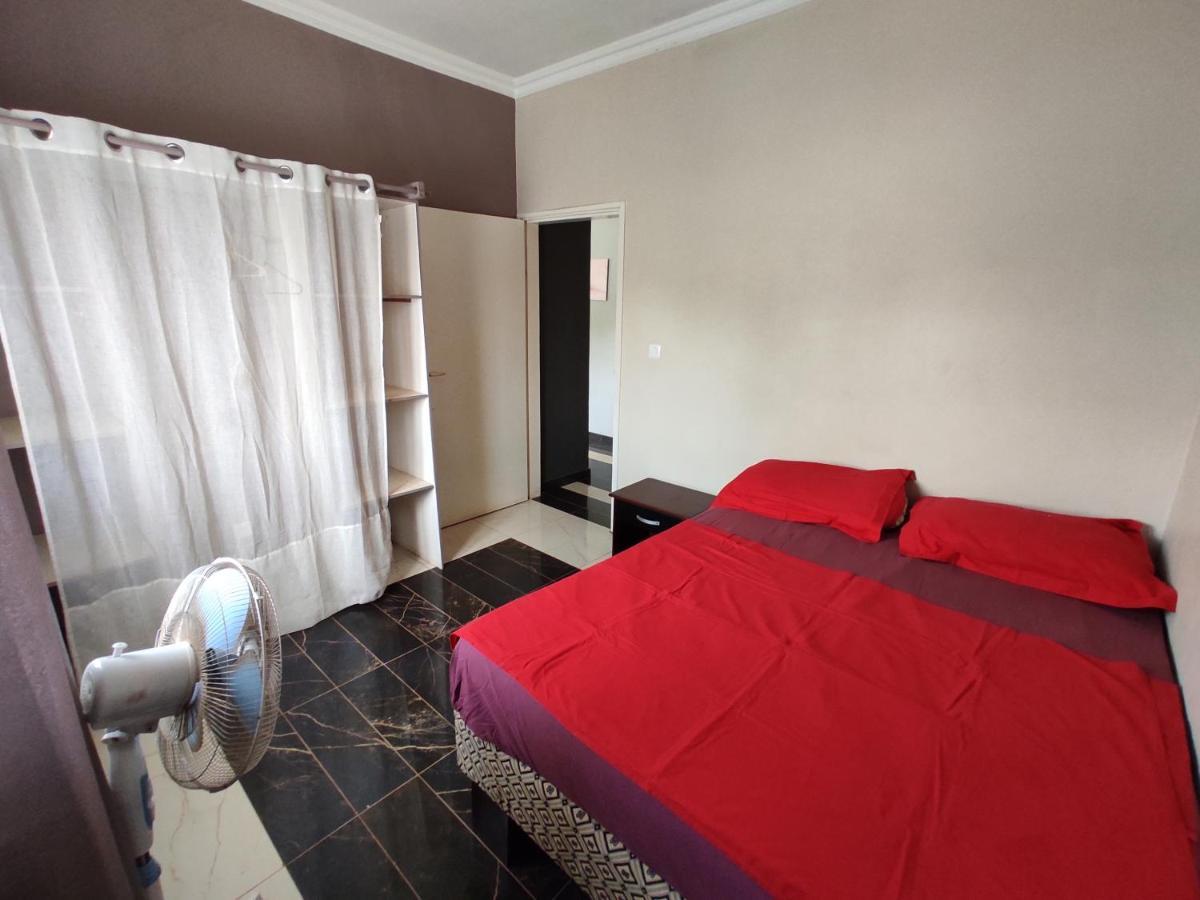 Yaoundé Residence Jardin Tropical מראה חיצוני תמונה