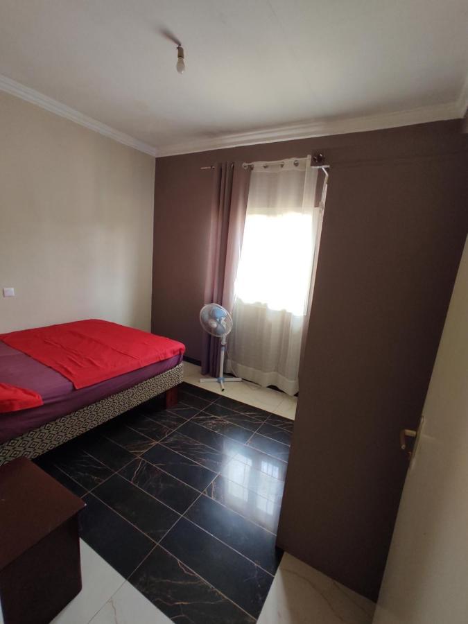 Yaoundé Residence Jardin Tropical מראה חיצוני תמונה