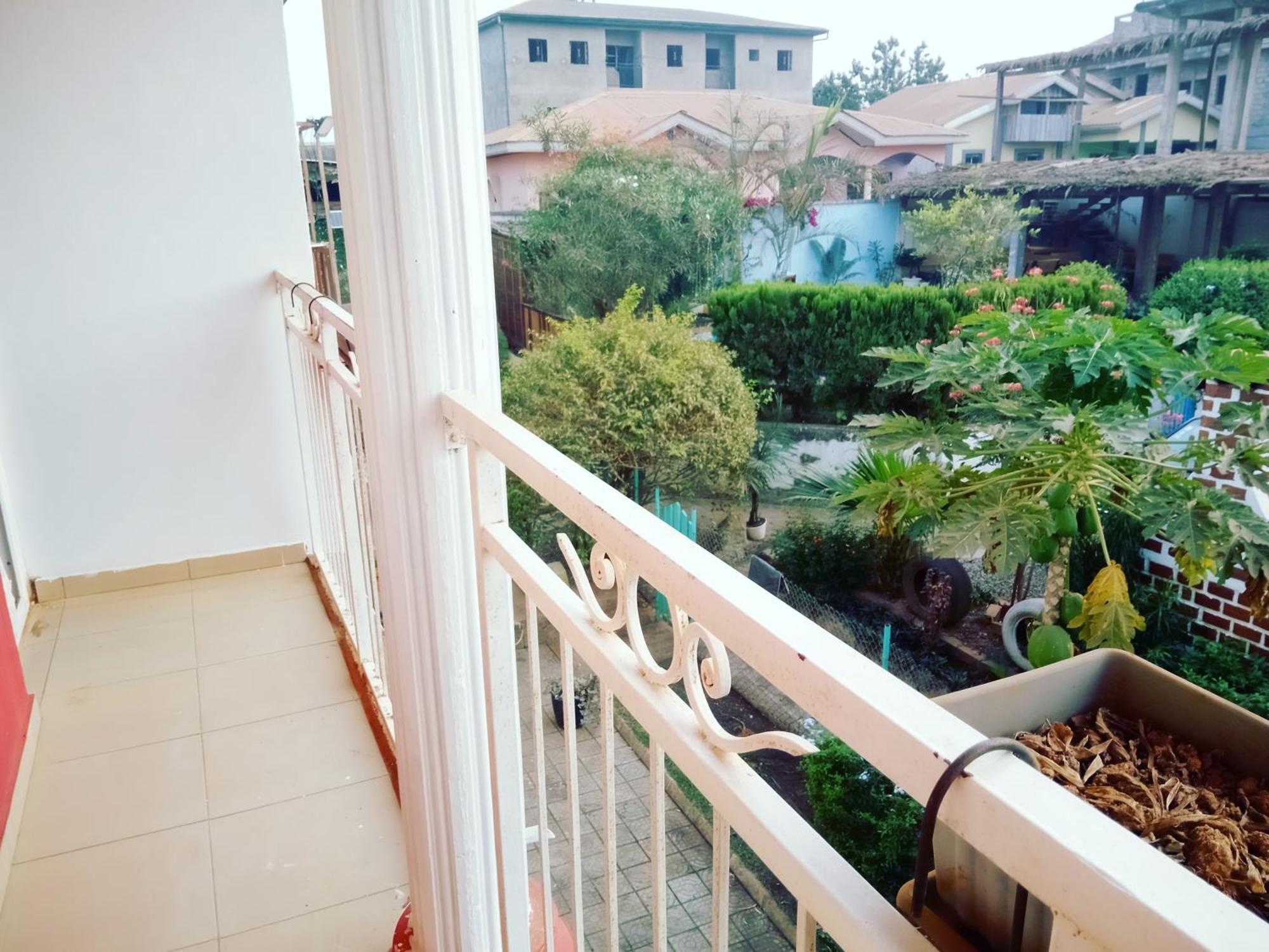 Yaoundé Residence Jardin Tropical מראה חיצוני תמונה