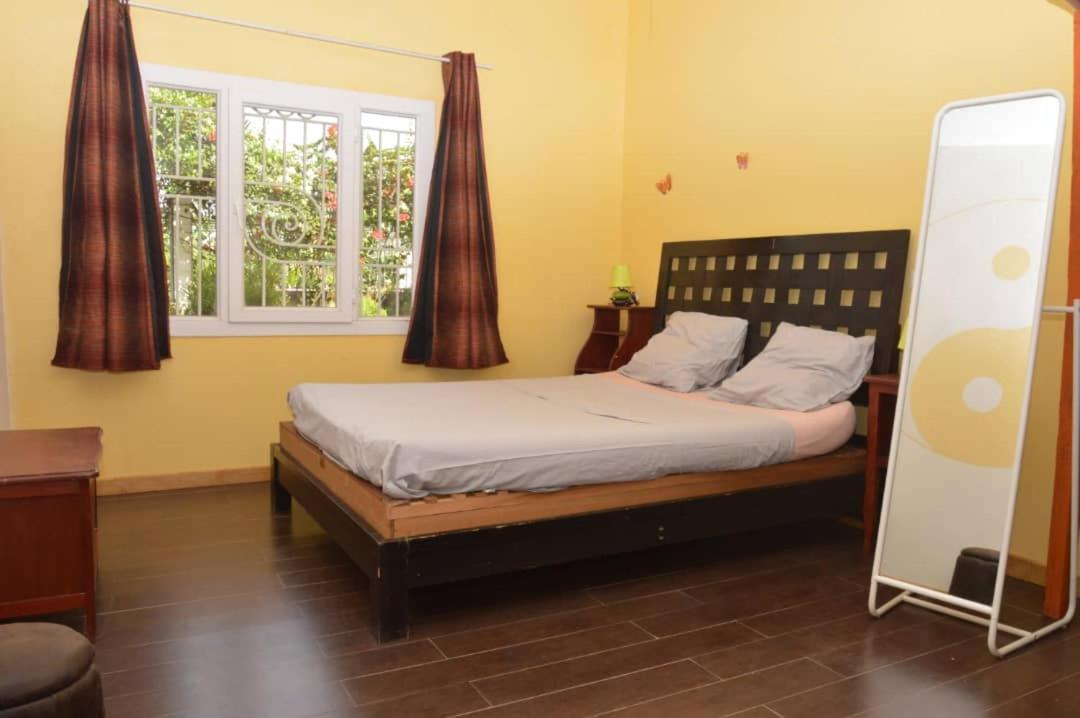 Yaoundé Residence Jardin Tropical מראה חיצוני תמונה