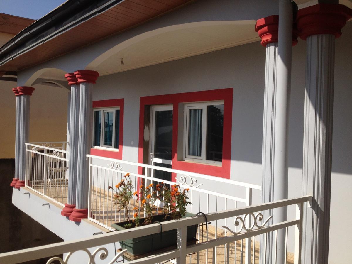 Yaoundé Residence Jardin Tropical מראה חיצוני תמונה