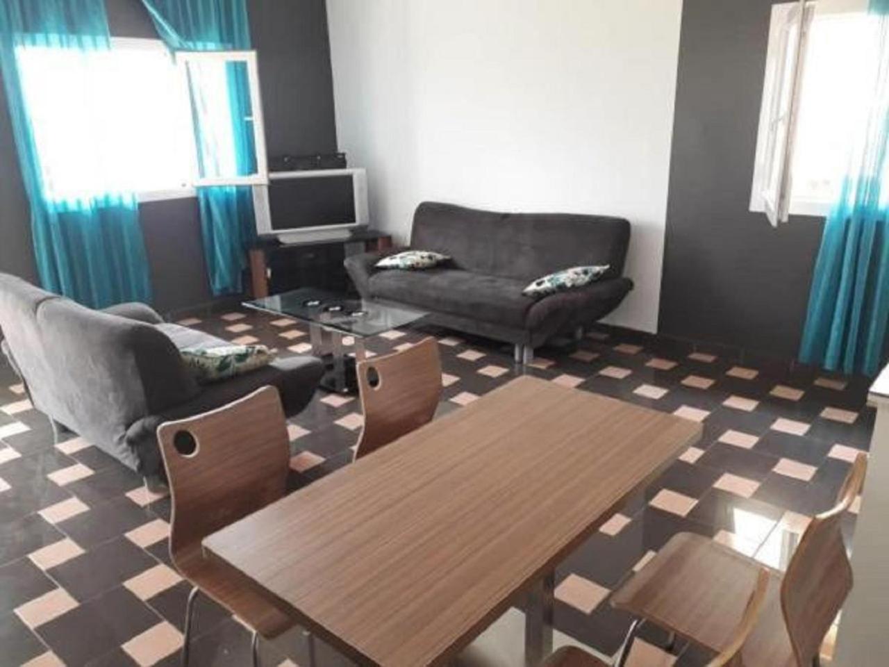 Yaoundé Residence Jardin Tropical מראה חיצוני תמונה